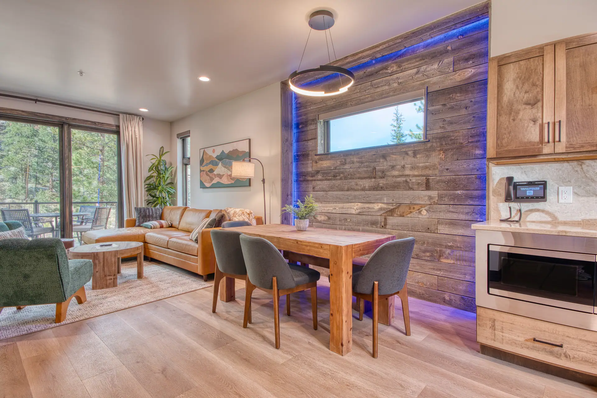 DreamView Suite living and dining space